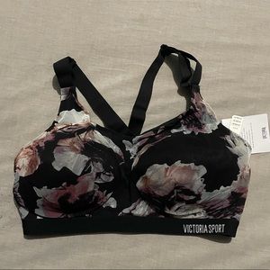 Victoria’s Secret Light Weight Sports Bra